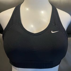 Nike black sports bra size medium
